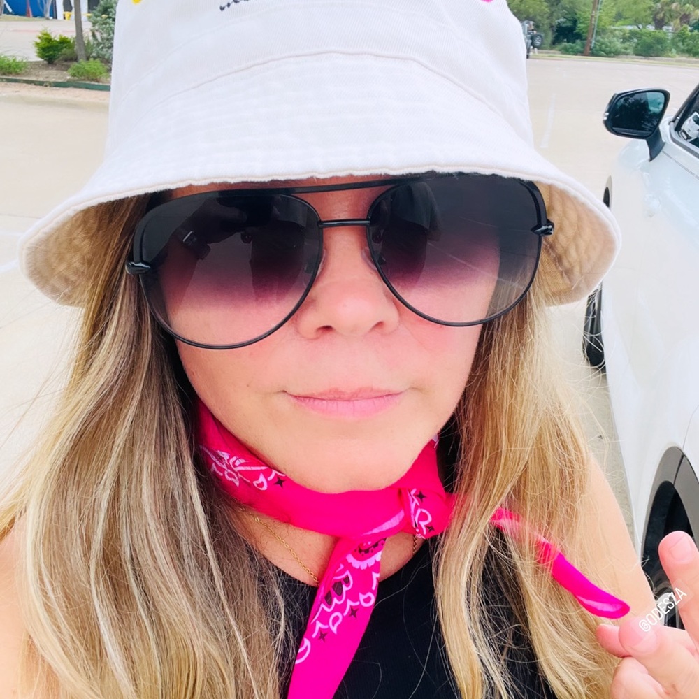 Meet your Posher, Andrea